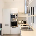 Sunny & Beautiful Views, Amazing Design & Terrace By 360 Estates *