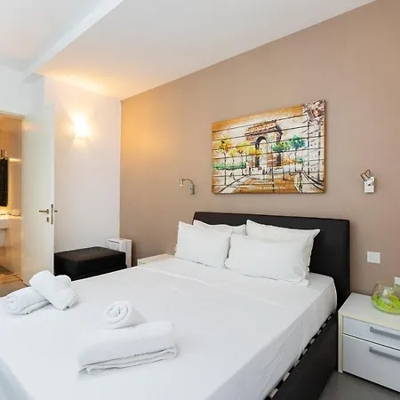 דירה Sunny & Beautiful Views, Amazing Design & Terrace By 360 Estates Lija