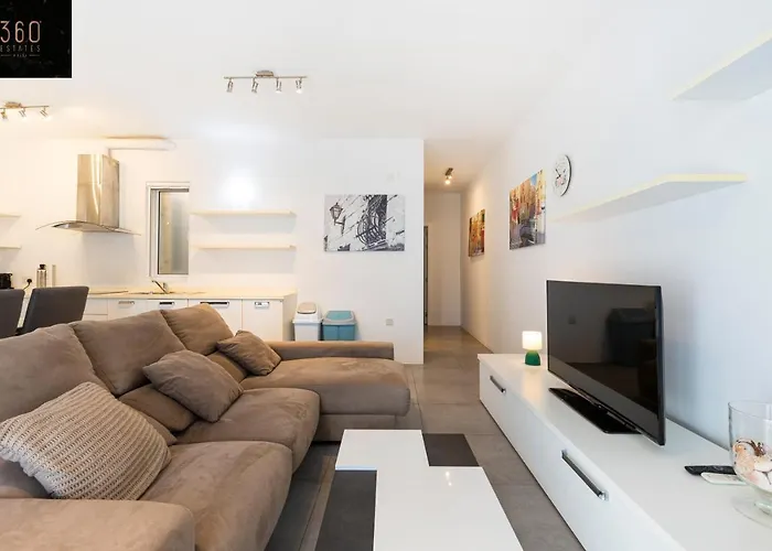 Sunny & Beautiful Views, Amazing Design & Terrace By 360 Estates Appartamento