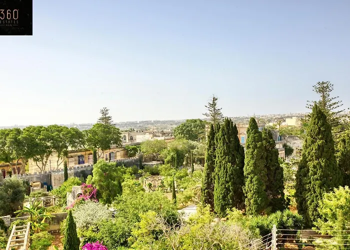 Sunny & Beautiful Views, Amazing Design & Terrace By 360 Estates *