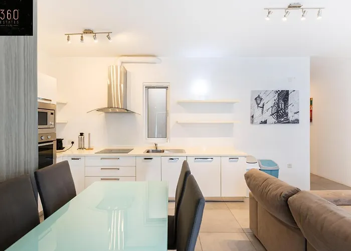 Sunny & Beautiful Views, Amazing Design & Terrace By 360 Estates Lija