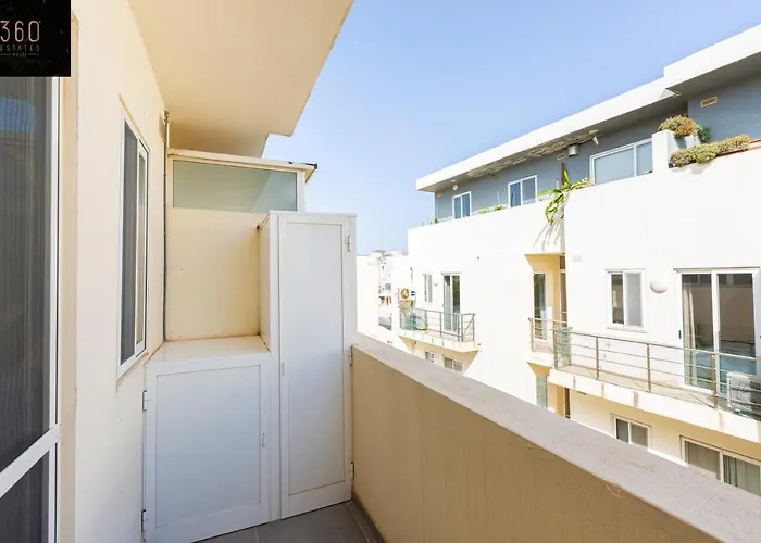 Sunny & Beautiful Views, Amazing Design & Terrace By 360 Estates Lejlighed Lija