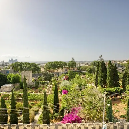 شقة Sunny & Beautiful Views, Amazing Design & Terrace By 360 Estates Lija