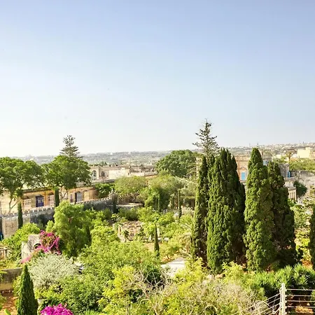 Sunny & Beautiful Views, Amazing Design & Terrace By 360 Estates *