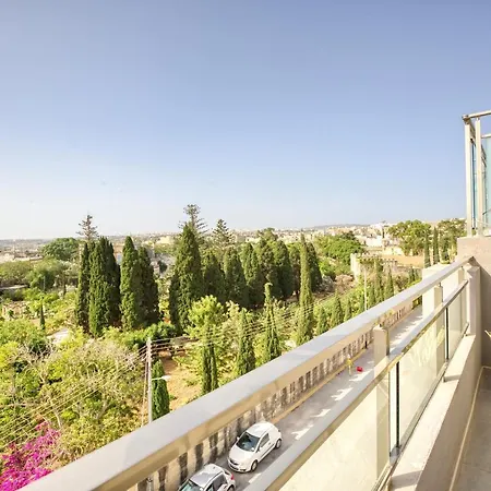 Sunny & Beautiful Views, Amazing Design & Terrace By 360 Estates