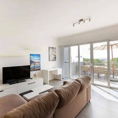 דירה Sunny & Beautiful Views, Amazing Design & Terrace By 360 Estates *