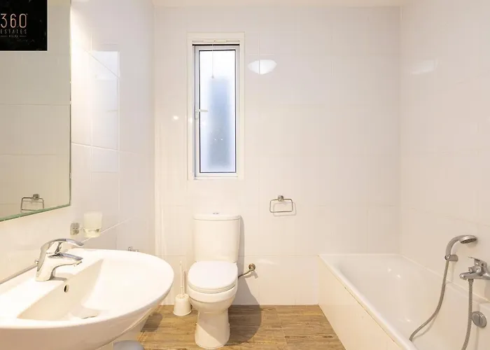 Sunny & Beautiful Views, Amazing Design & Terrace By 360 Estates Apartament Lija